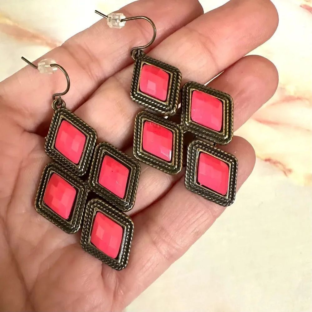 Brass tone/pink dangle earrings